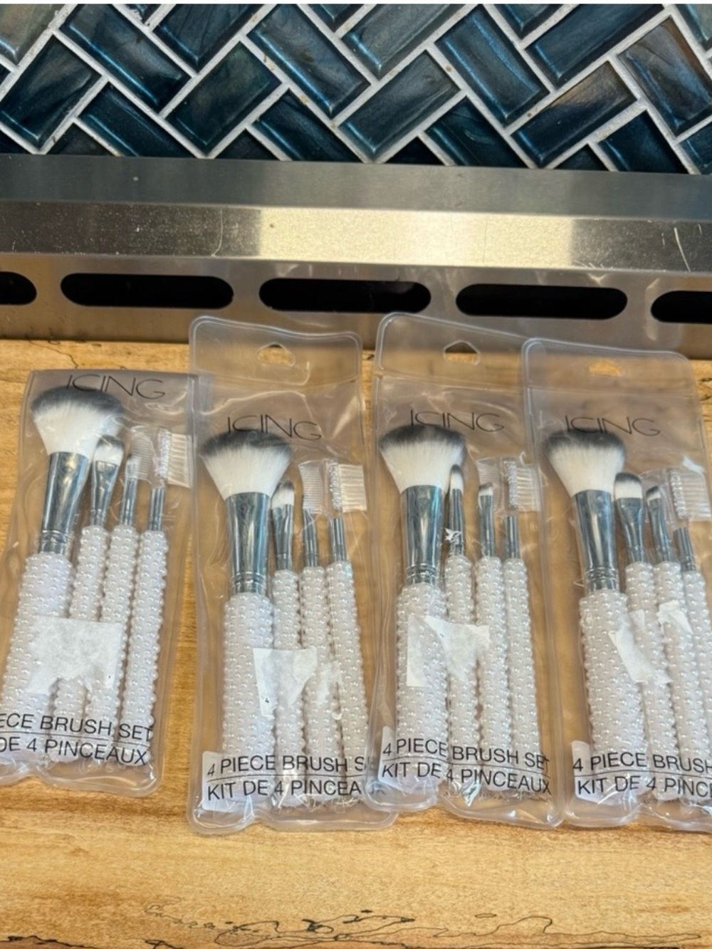 Icing 4-Piece Makeup Brush Sets with White Pearlized Beaded Handles